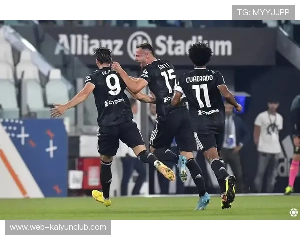 尤文边路穿插配合成为进攻发动器