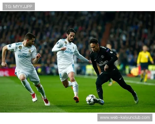 皇马边路的换位使前锋有更多突袭机会