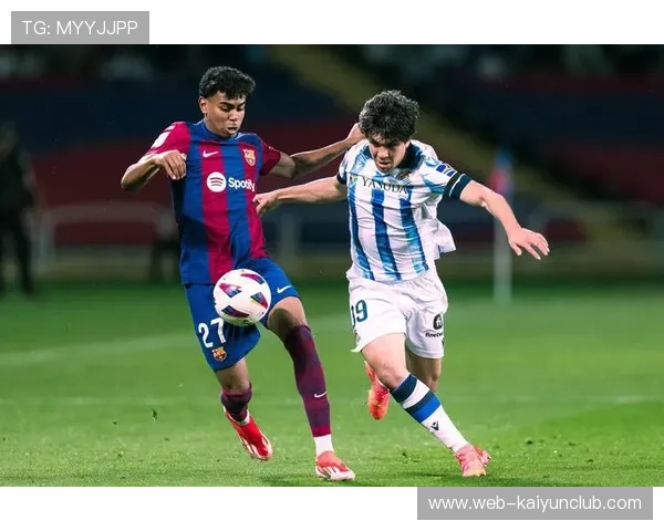 西甲巴萨外线速度制造空档，进攻顺利展开