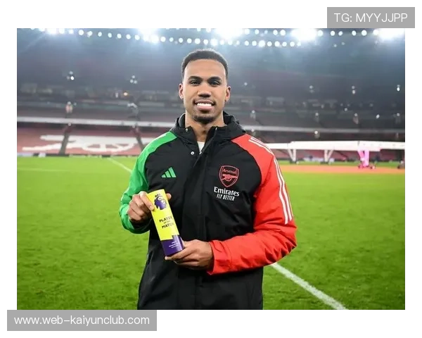 阿森纳加布里埃尔头槌破网后防线赢得尊重